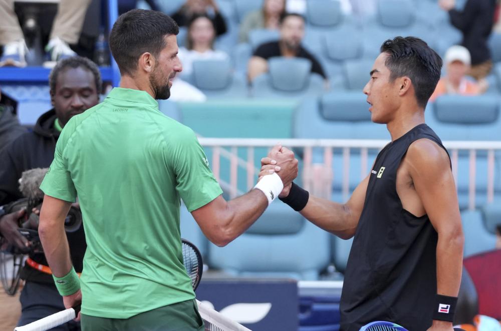 体育西甲：皇马主场0-0战平加的斯